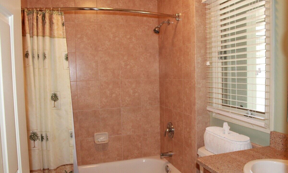 Photo of Bathroom in Shipyard Plantation