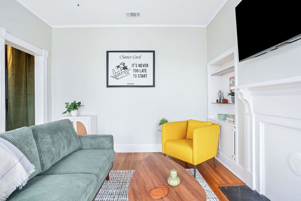 Photo of Livingroom in Midtown