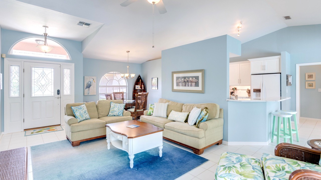 Photo of Livingroom in Crown Pointe