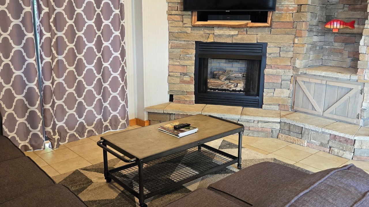 Photo of Livingroom in Six Mile