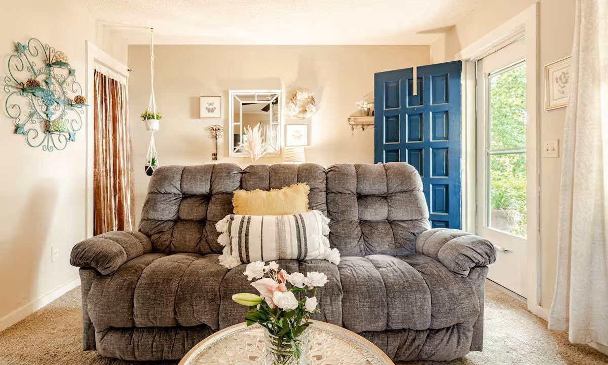 Photo of Livingroom in Cayce
