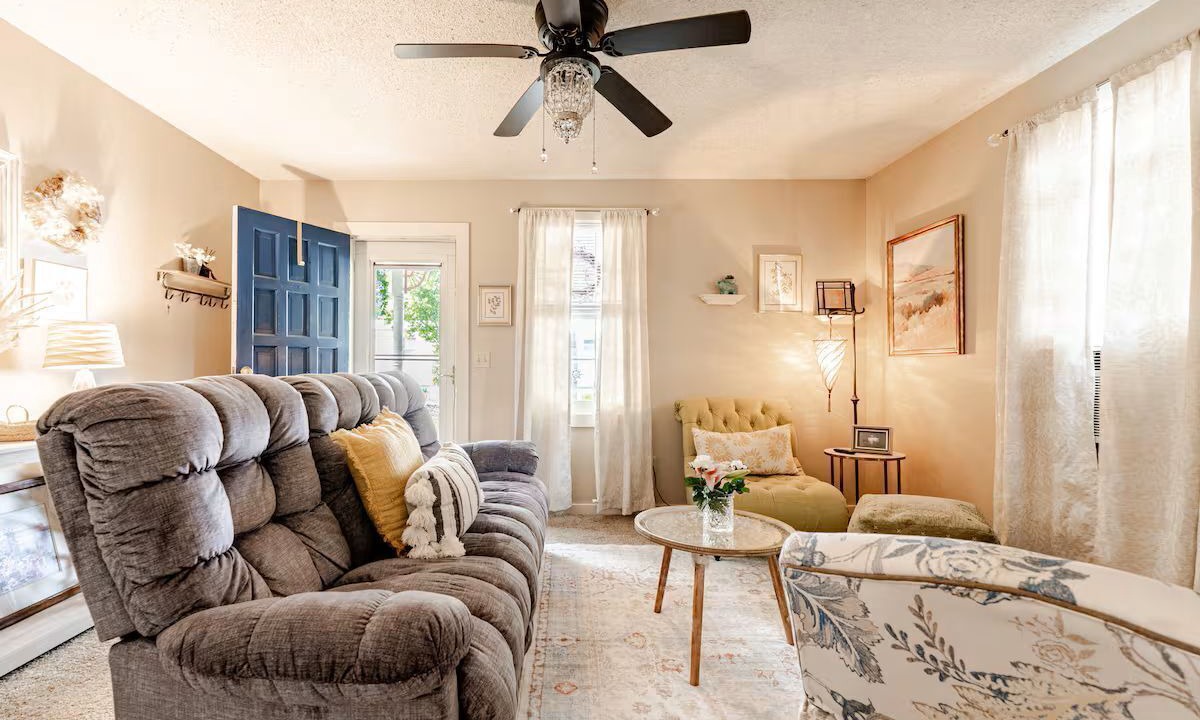Photo of Livingroom in Cayce