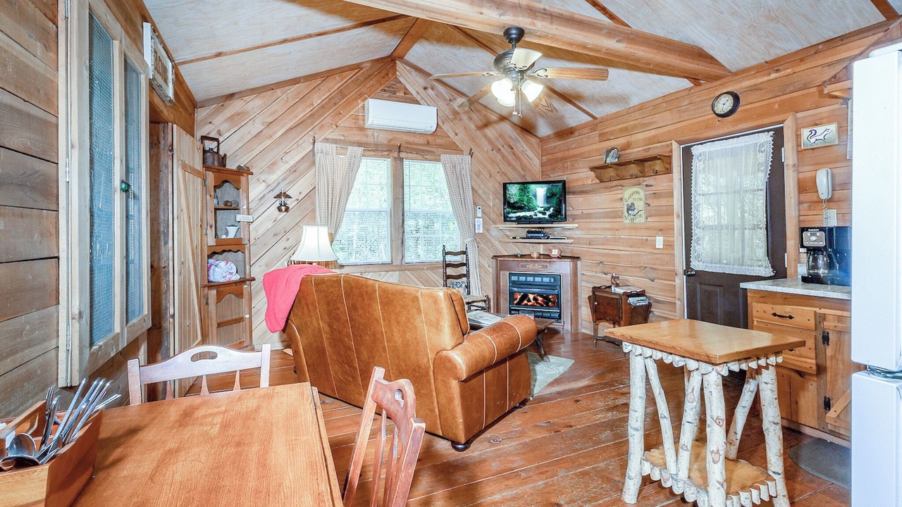 Photo of Livingroom in Lake Toxaway