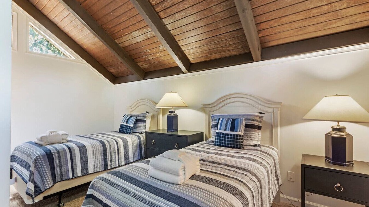 Photo of Bedroom in Night Heron