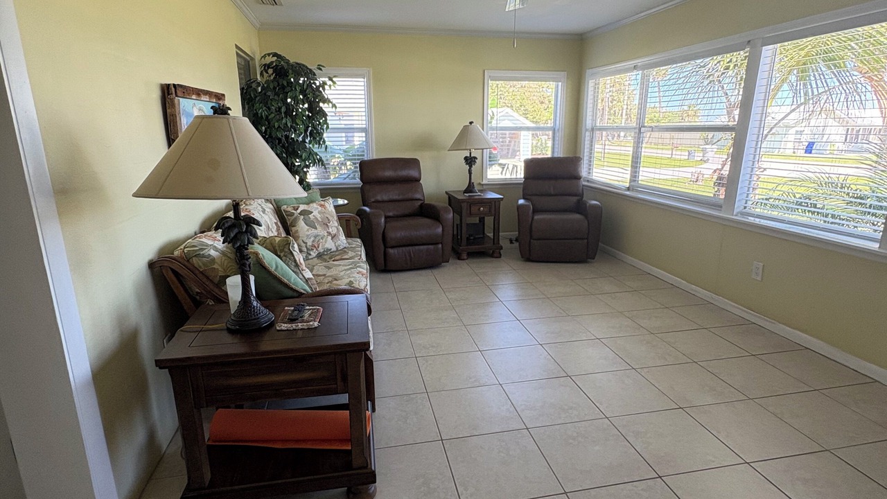 Photo of Livingroom in Roseland