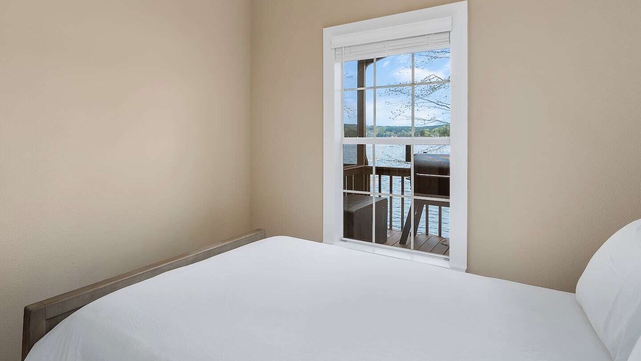 Photo of Bedroom in Six Mile