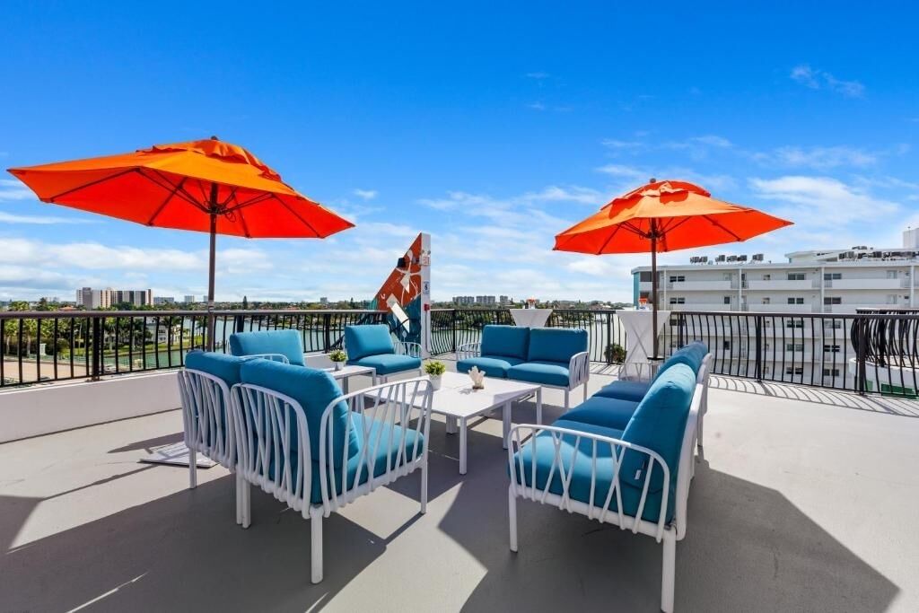 Photo of Patio Balcony in Treasure Island