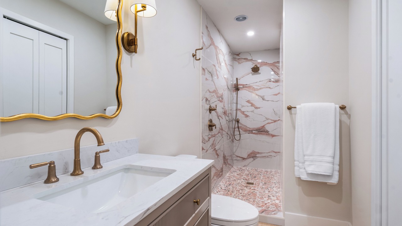 Photo of Bathroom in Coralstone