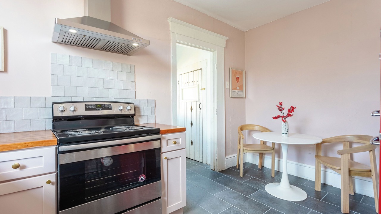 Photo of Kitchen in Thomas Square