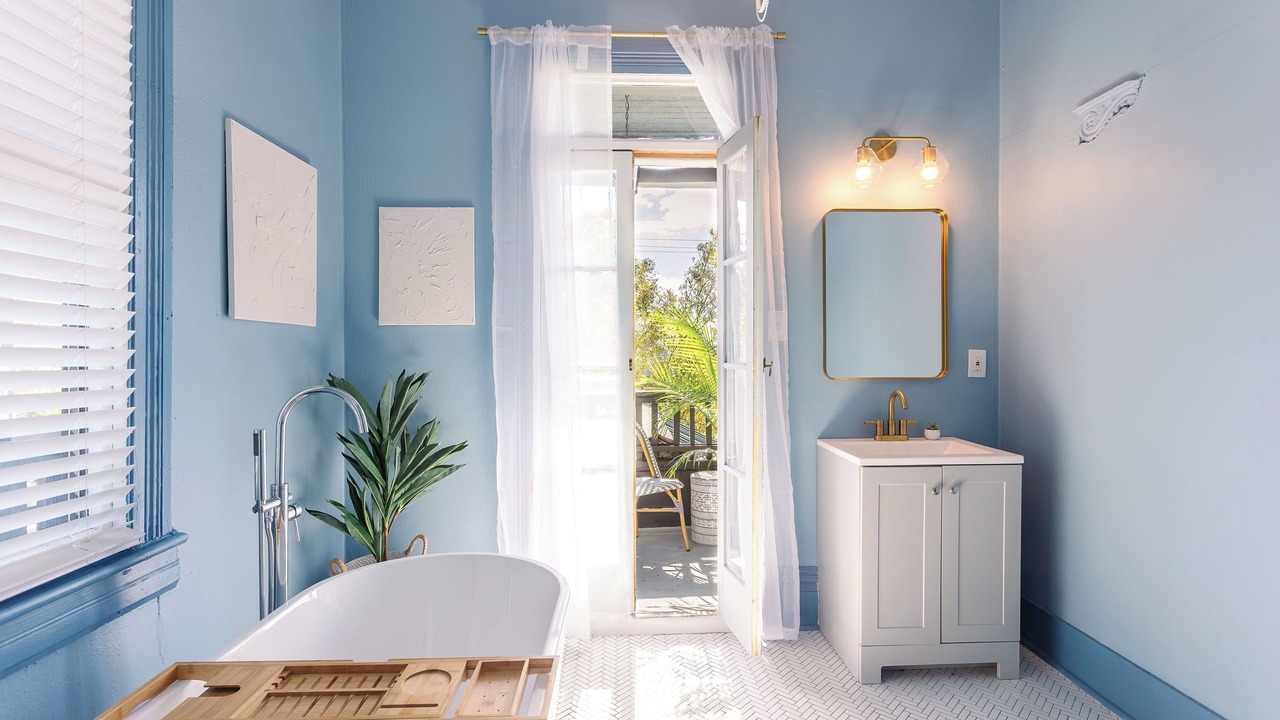 Photo of Bathroom in Thomas Square
