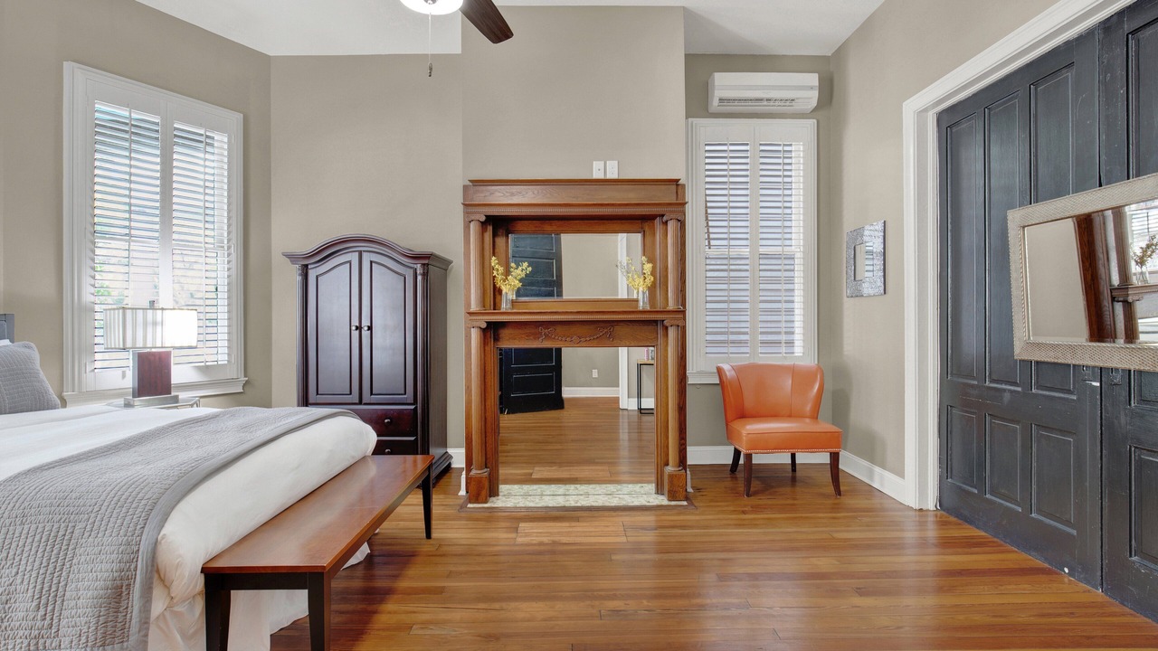 Photo of Bedroom in Thomas Square