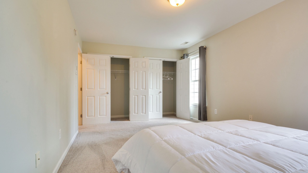 Photo of Bedroom in Holly Glen