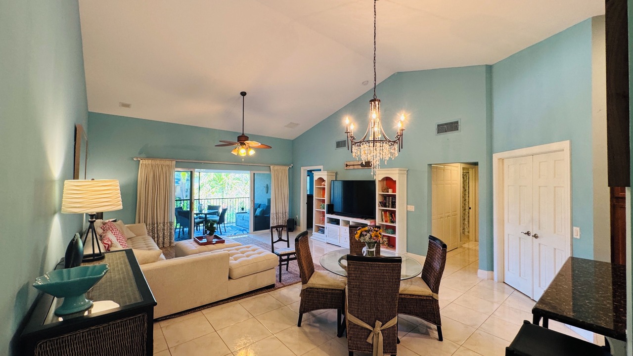 Photo of Livingroom in Grand Harbor