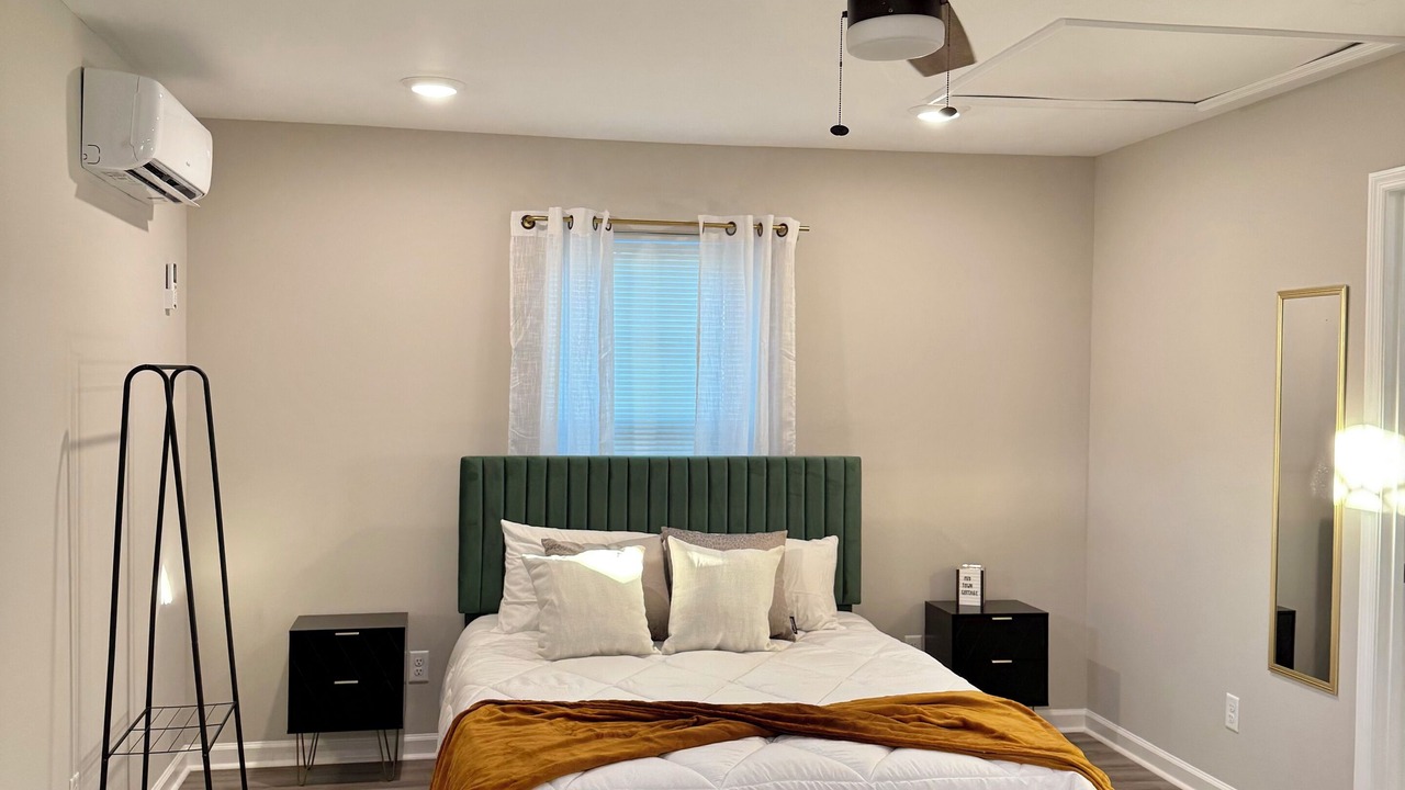 Photo of Bedroom in Midtown