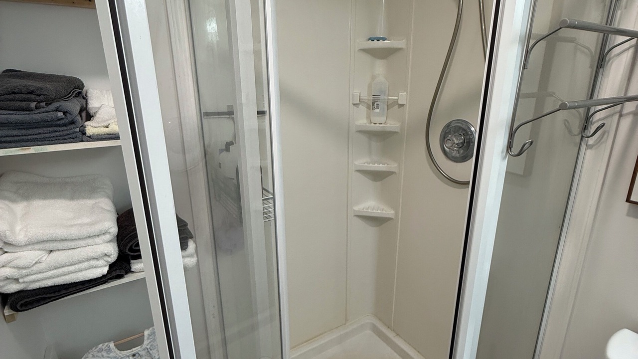 Photo of Bathroom in Bogart