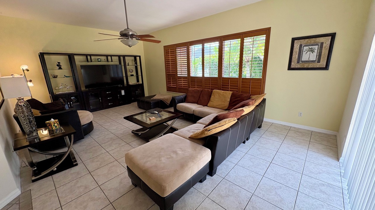 Photo of Livingroom in Mariner