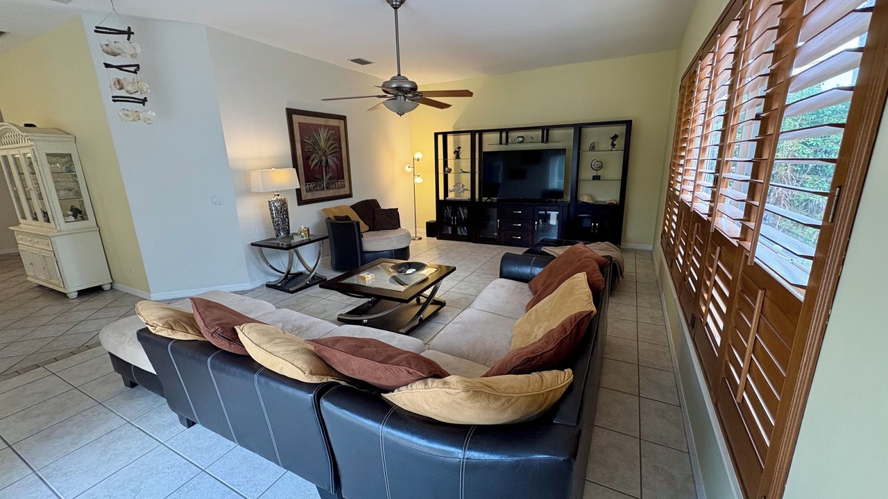 Photo of Livingroom in Mariner