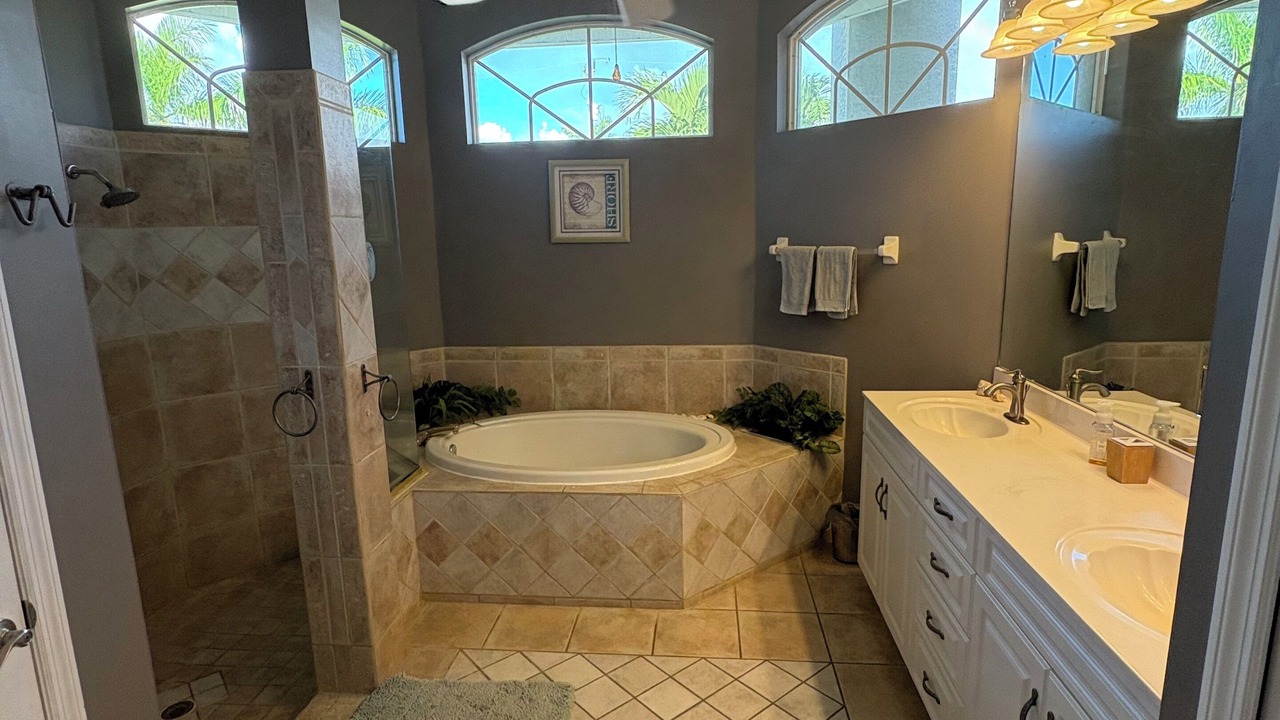 Photo of Bathroom in Mariner