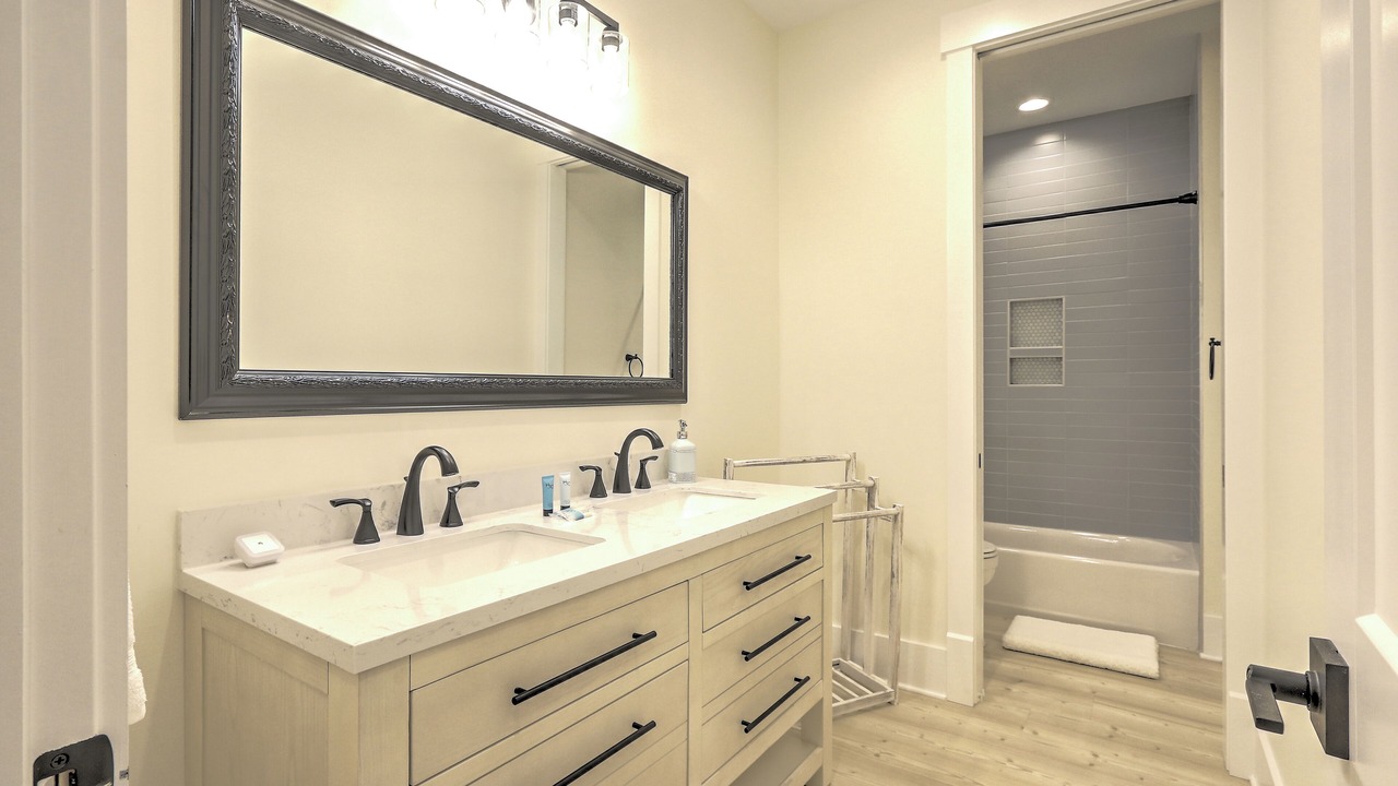 Photo of Bathroom in Palmetto Dunes