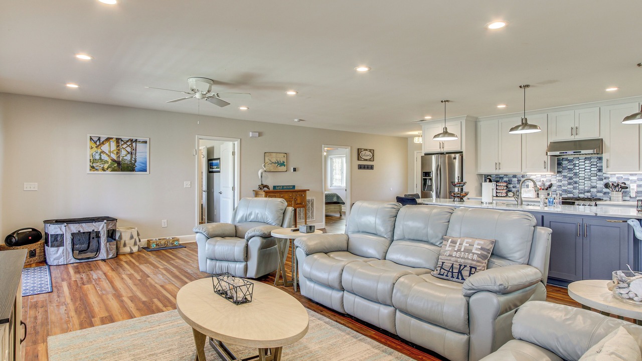 Photo of Livingroom in Leesville