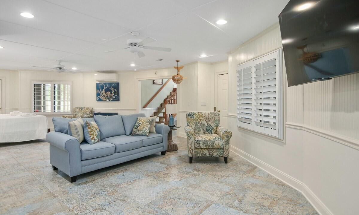Photo of Livingroom in Jeremy Cay