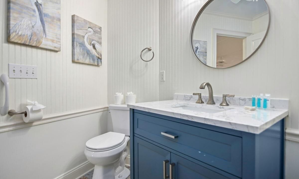 Photo of Bathroom in Jeremy Cay