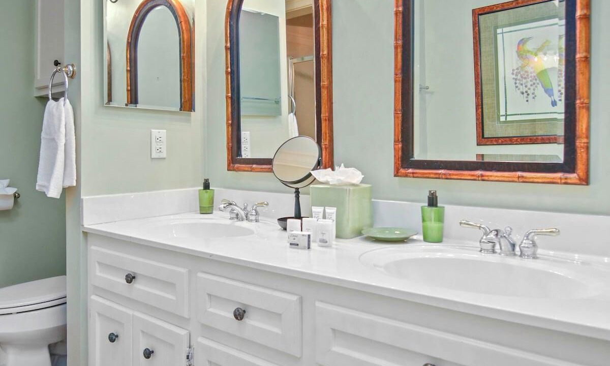 Photo of Bathroom in Jeremy Cay