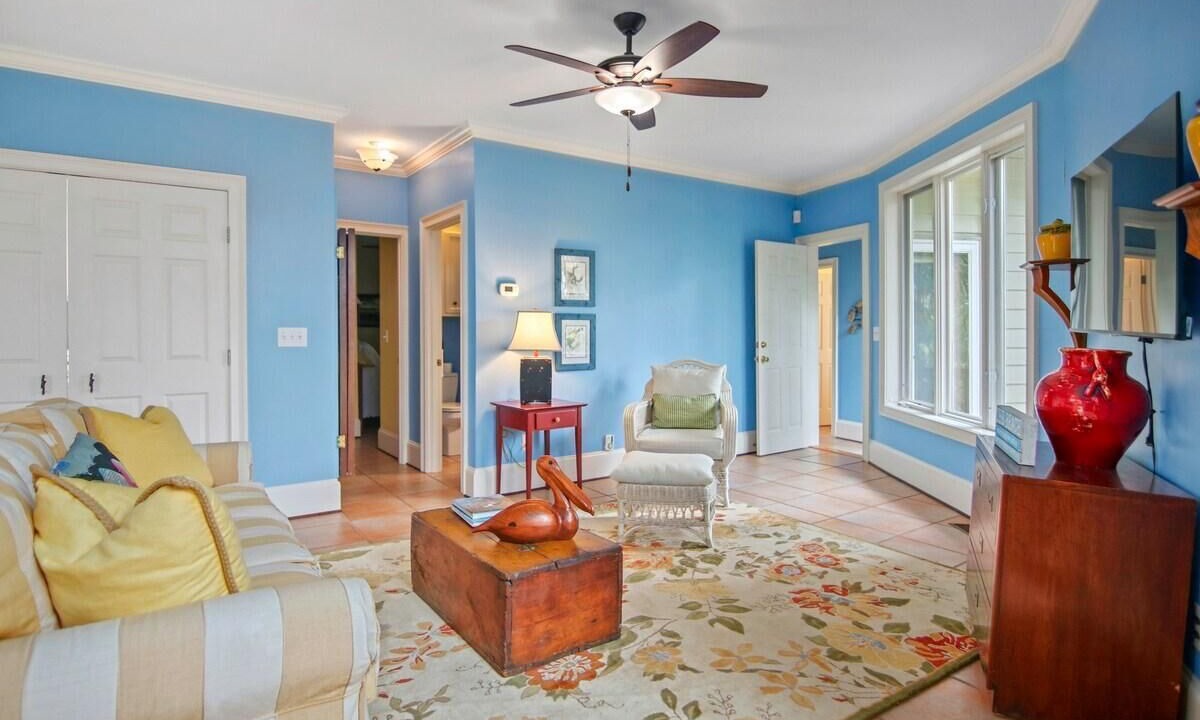 Photo of Livingroom in Jeremy Cay