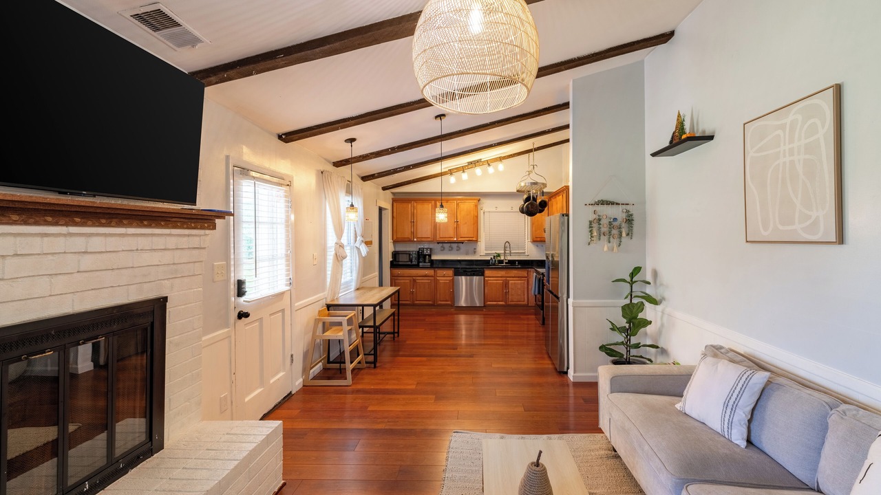 Photo of Livingroom in East Forest