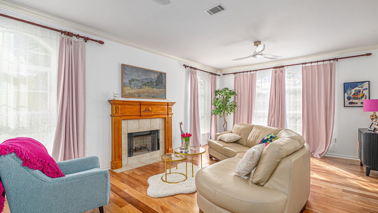 Photo of Livingroom in Savannah