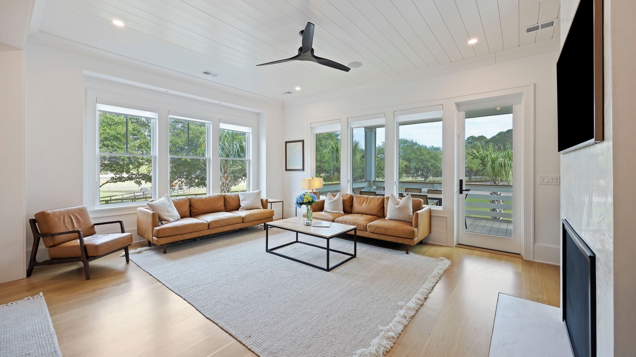 Photo of Livingroom in Seabrook Island