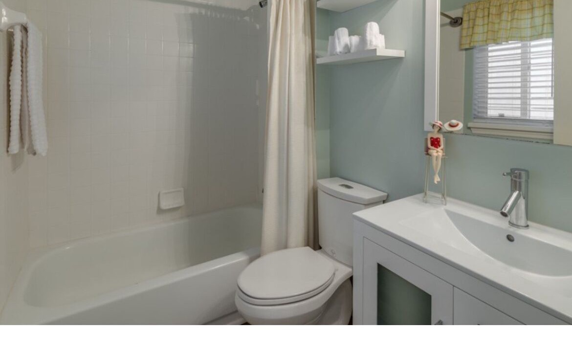 Photo of Bathroom in Wabasso Beach