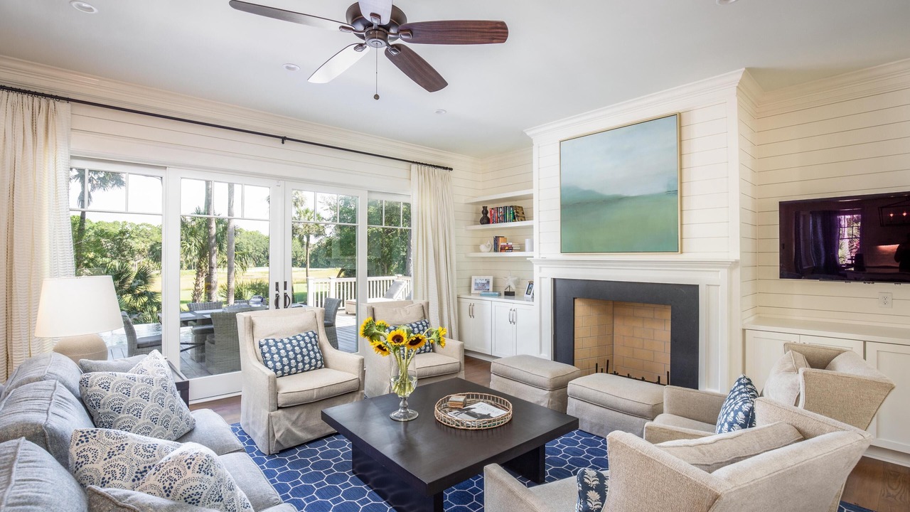 Photo of Livingroom in Vanderhorst Plantation