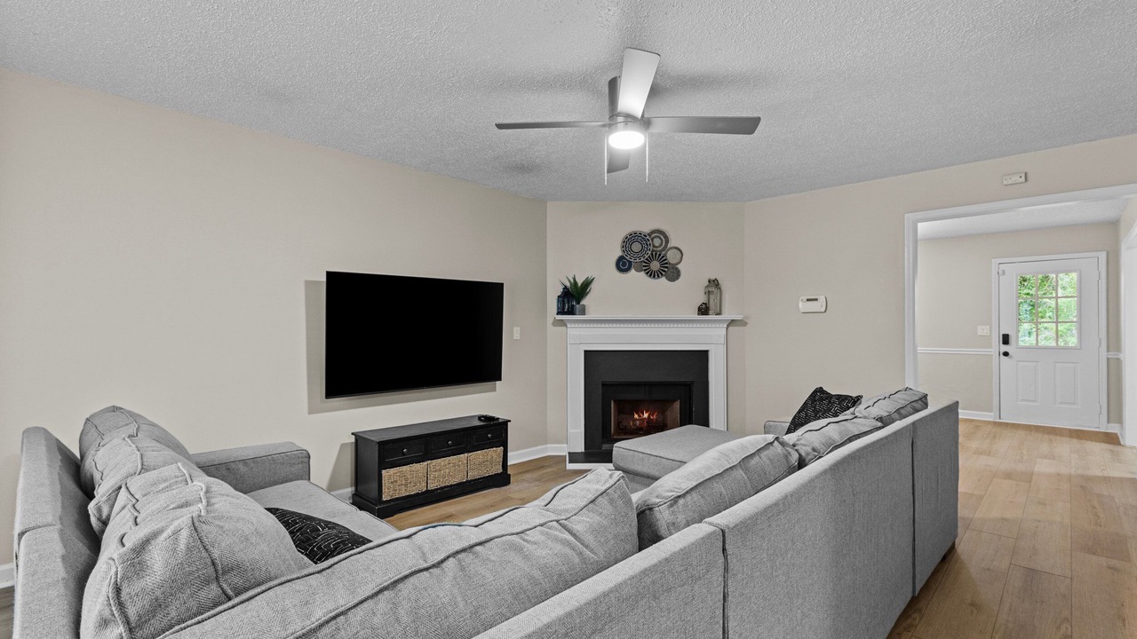 Photo of Livingroom in Watkinsville