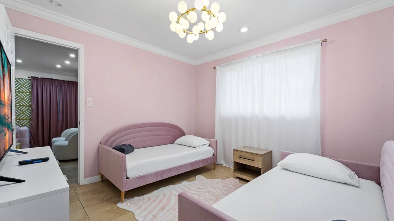 Photo of Bedroom in Coral Ridge Isles