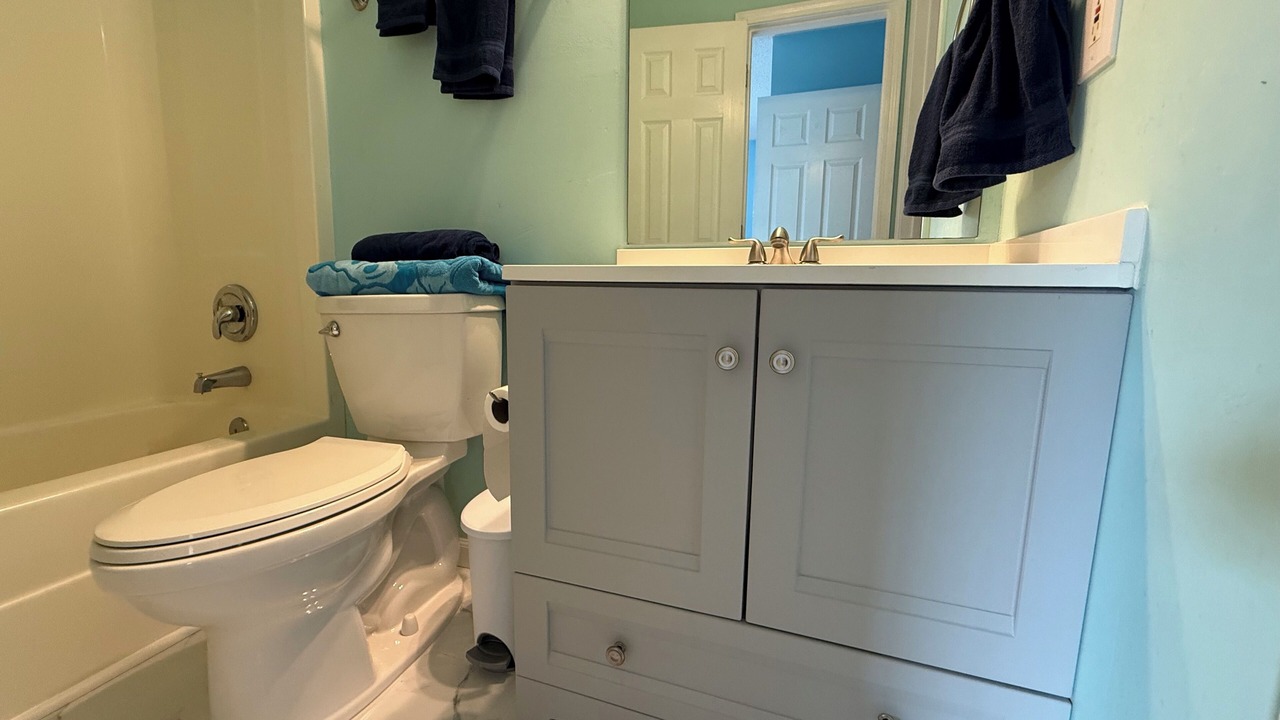 Photo of Bathroom in Huntcliff