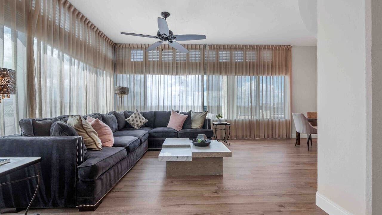 Photo of Livingroom in South Eola