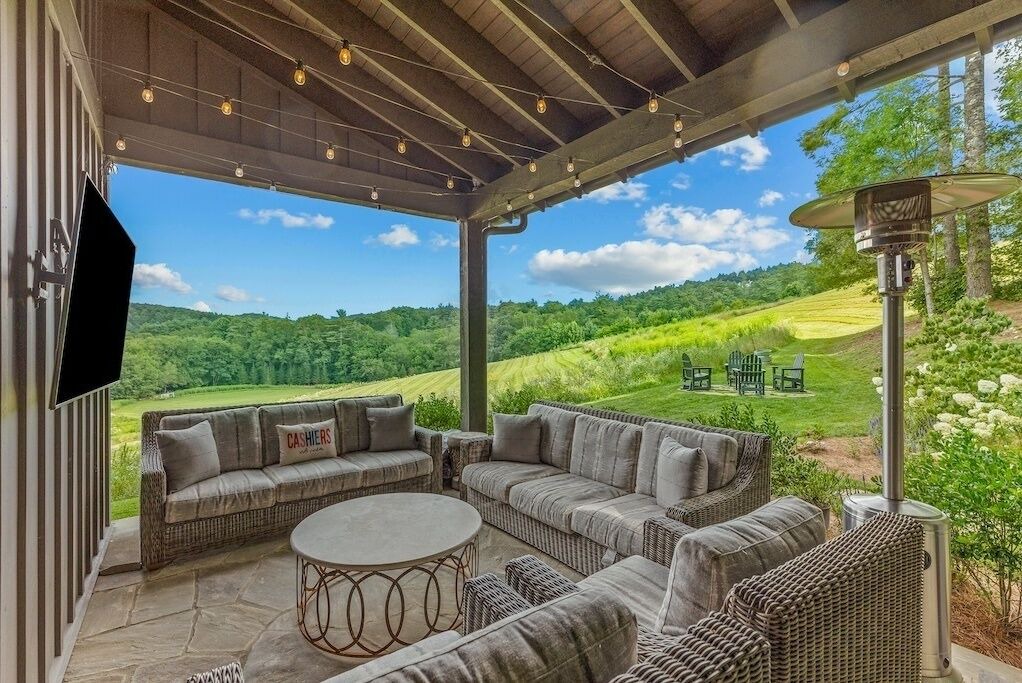 Photo of Patio Balcony in Cashiers