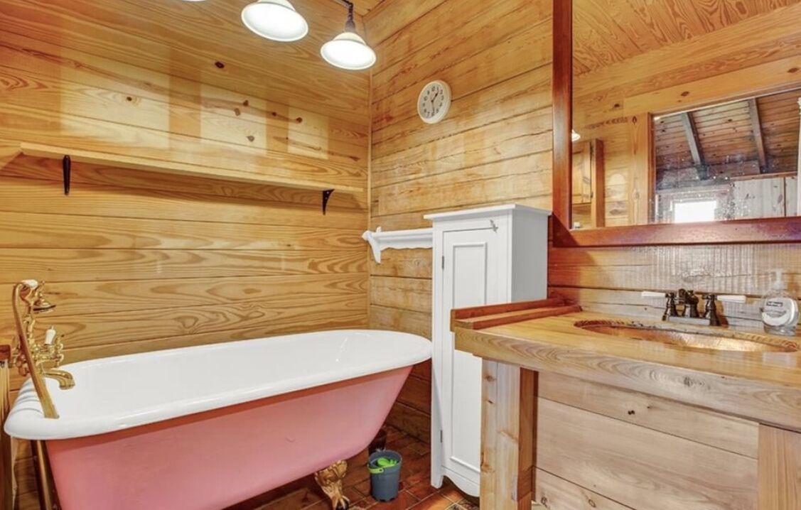 Photo of Bathroom in Sun 'N Lake