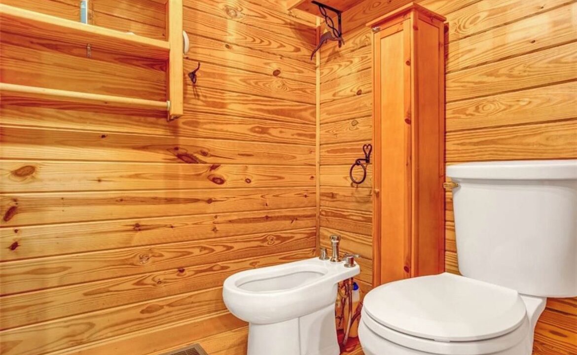 Photo of Bathroom in Sun 'N Lake