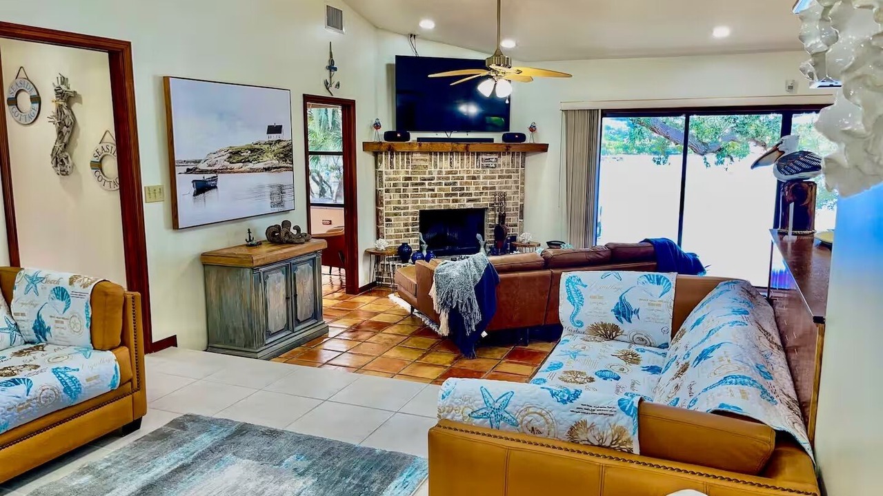 Photo of Livingroom in Interchange Square