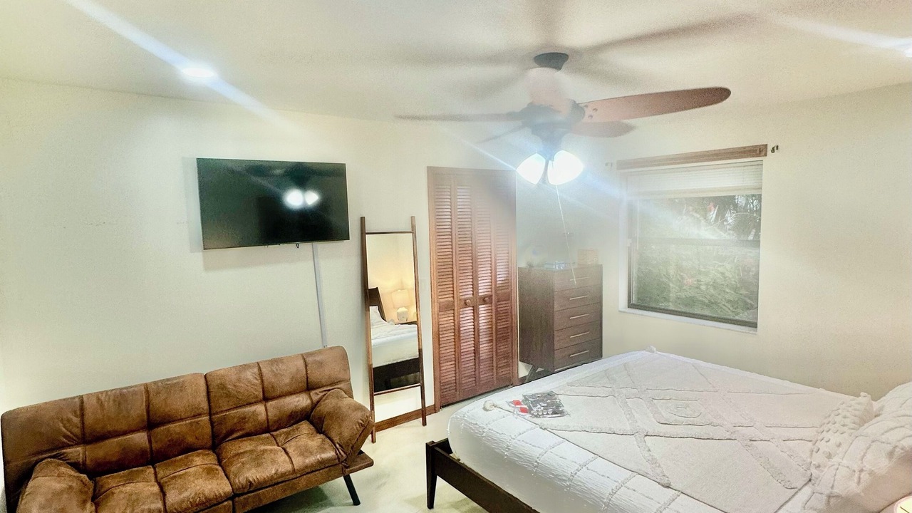 Photo of Bedroom in Interchange Square