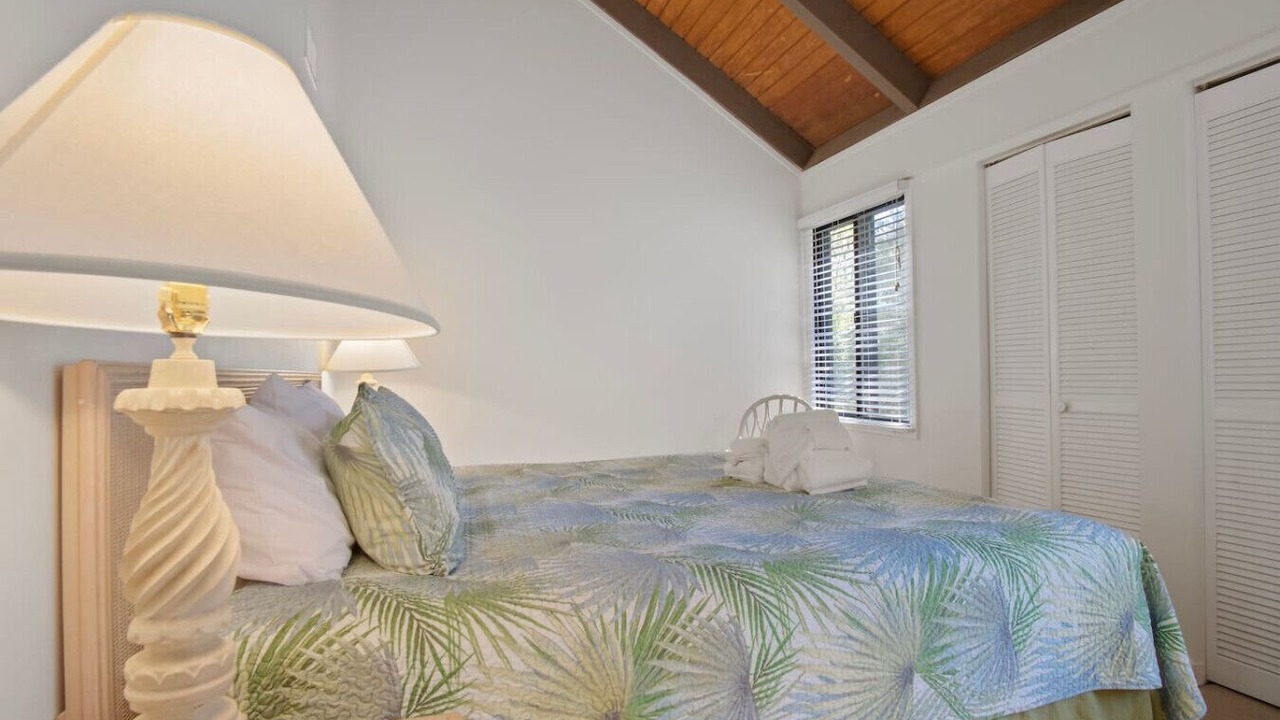 Photo of Bedroom in Night Heron