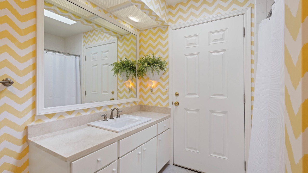 Photo of Bathroom in Beach Lagoon
