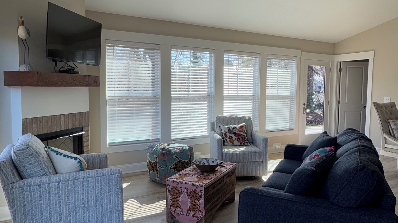 Photo of Livingroom in Elizabethtown