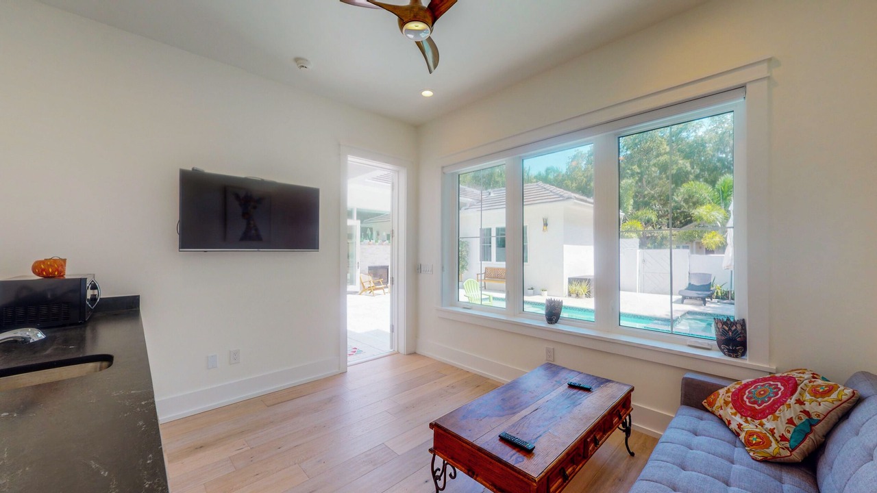 Photo of Livingroom in Historic Old Northeast