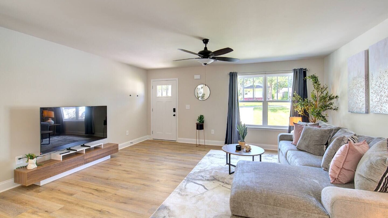 Photo of Livingroom in Taylors