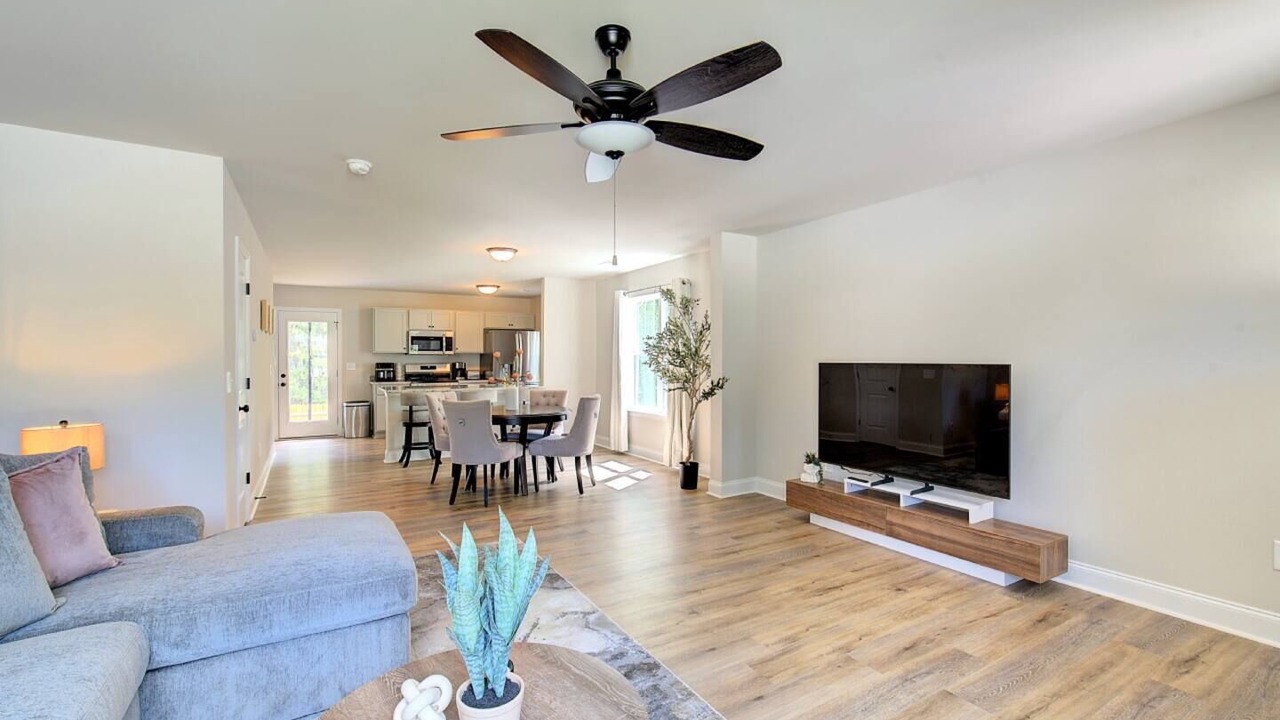 Photo of Livingroom in Taylors