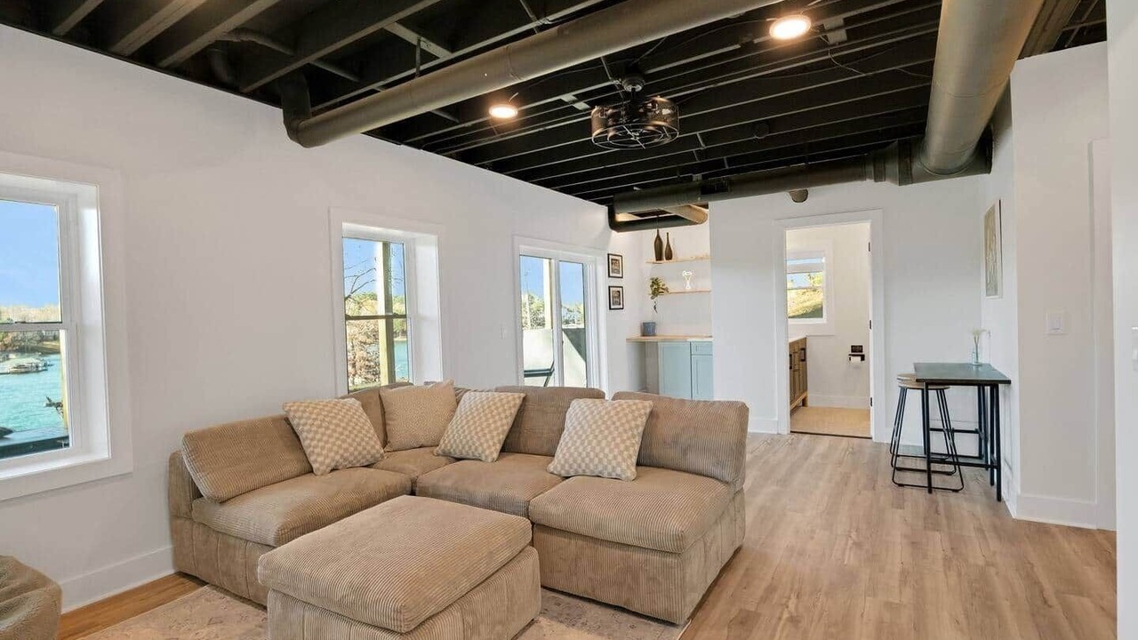Photo of Livingroom in Seneca