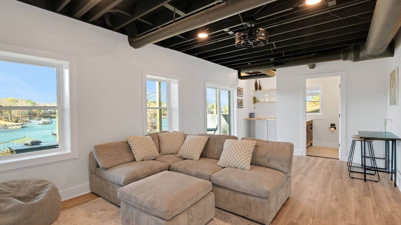 Photo of Livingroom in Seneca